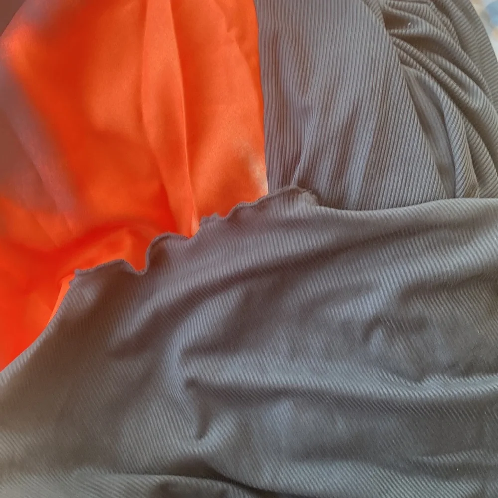 Colorblock Belted Dress - Picture 10 of 10